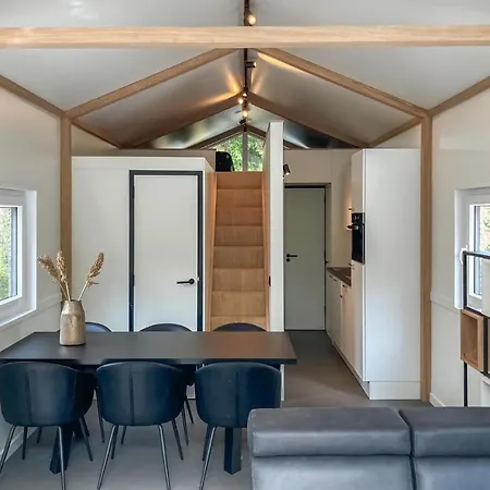 3 Bedroom Amazing In * Пюттен