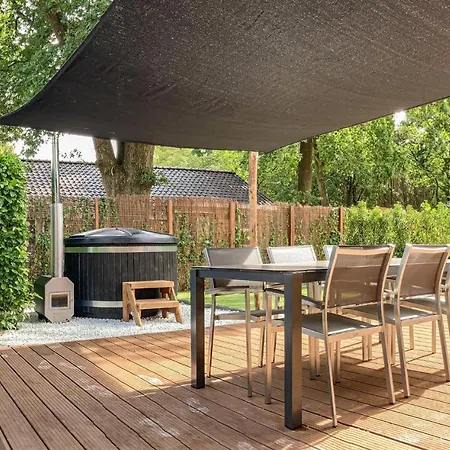 3 Bedroom Cozy Home In Putten Пюттен