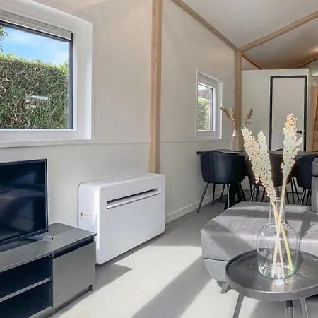 3 Bedroom Cozy Home In Putten Ferienhaus
