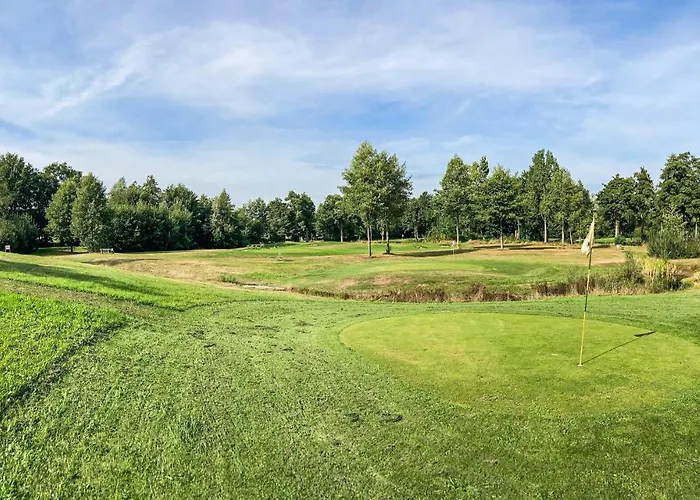 3 Bedroom Amazing In Semesterbostad